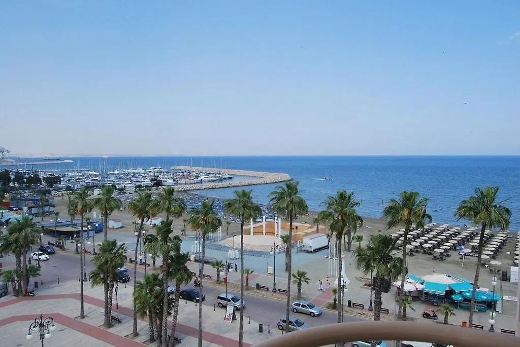 Apartment,Near The Beach Pinikoudes Ларнака 0*,
