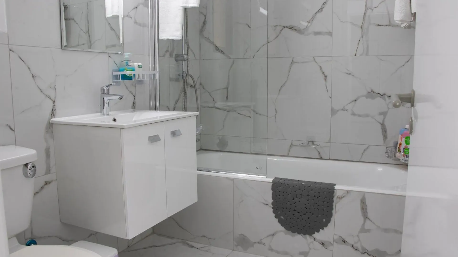 Апартаменты Apartment,Near The Beach Pinikoudes Ларнака