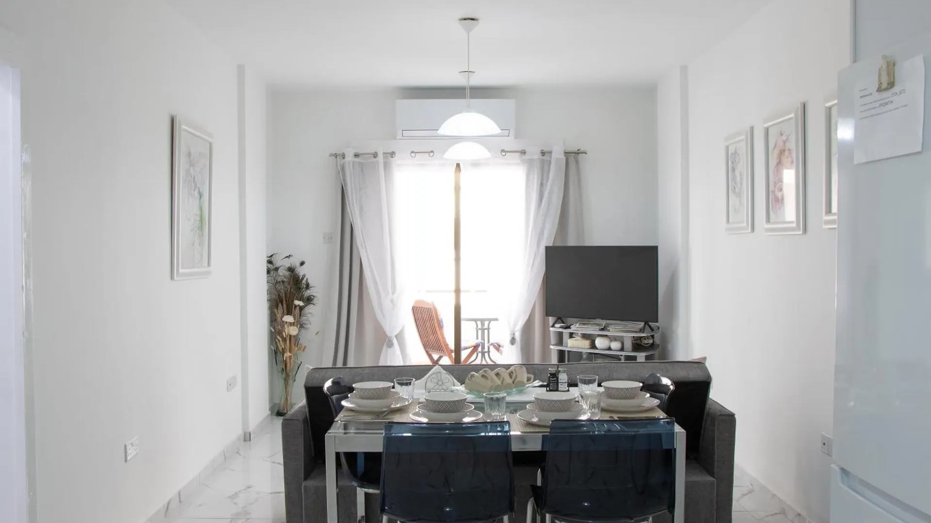 Apartment,Near The Beach Pinikoudes Λάρνακα