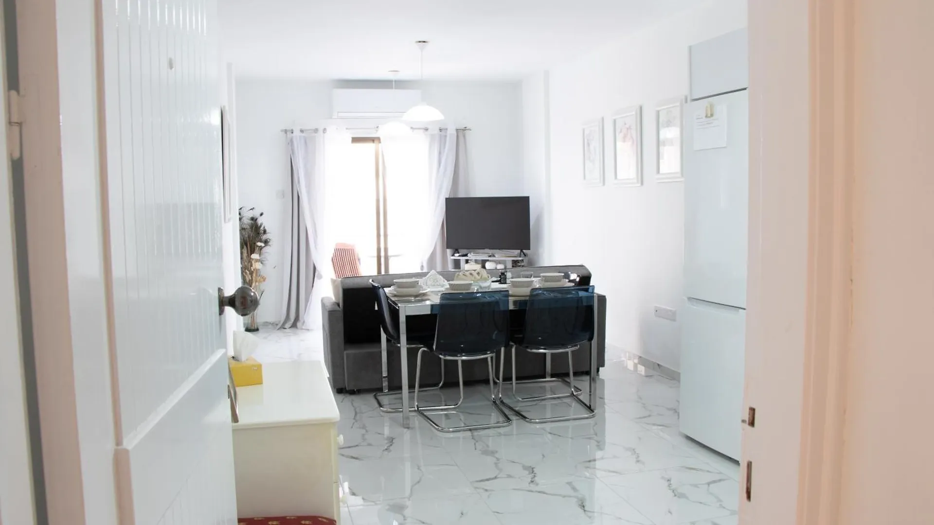 Apartment,Near The Beach Pinikoudes Ларнака