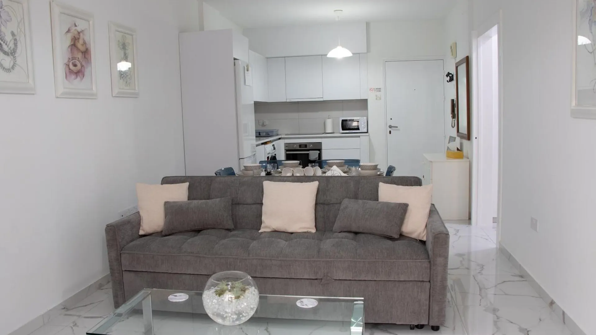 Apartment,Near The Beach Pinikoudes Λάρνακα 0*,