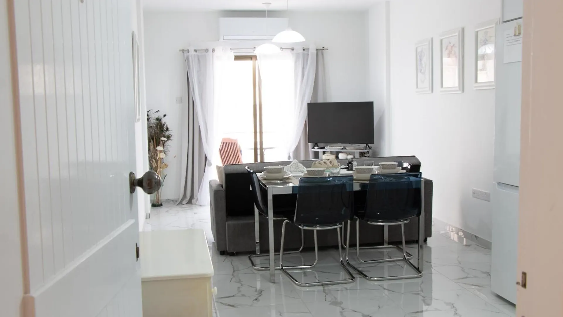 Apartment,Near The Beach Pinikoudes Ларнака 0*,